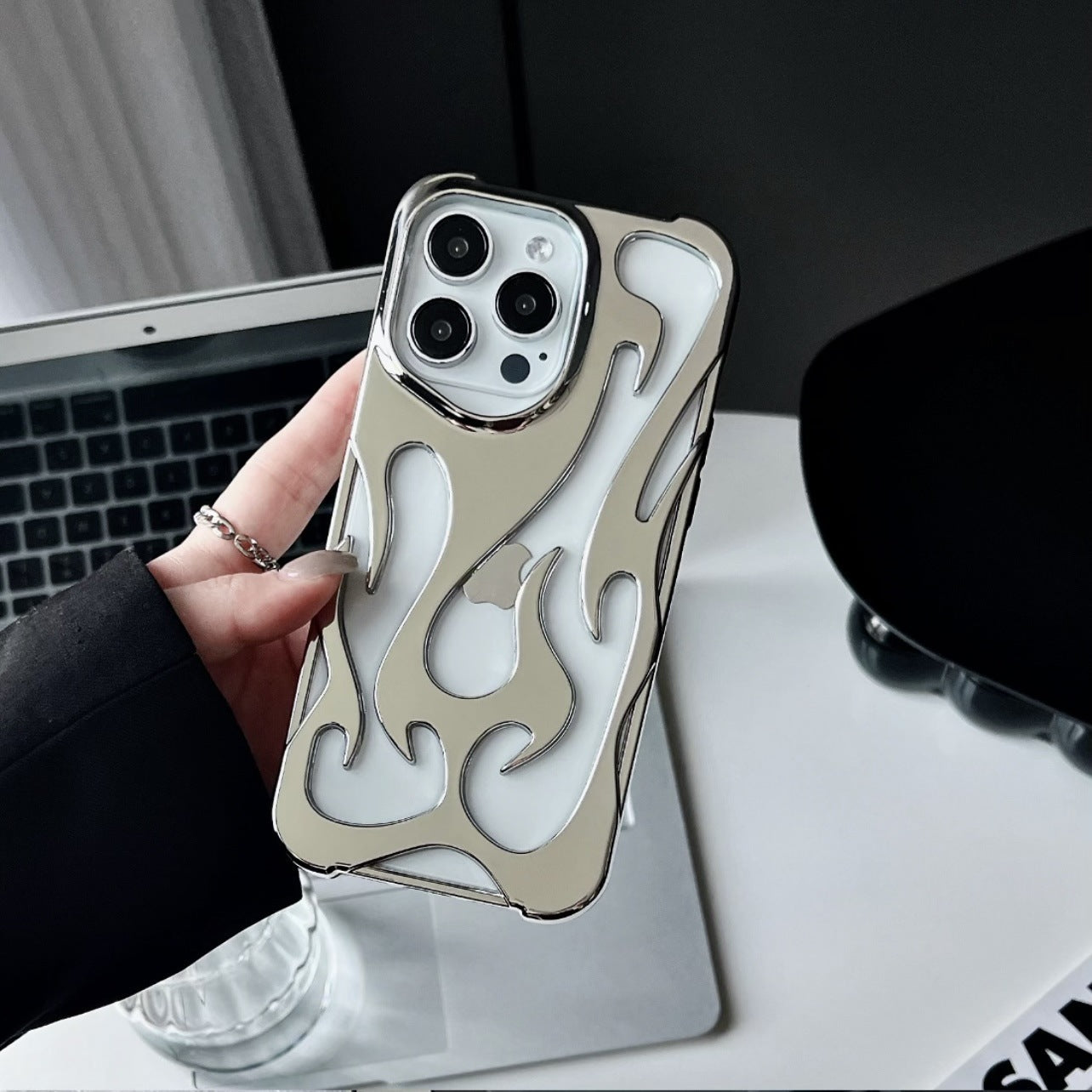 Summer heat dissipation hollow out suitable for iPhone 16 Promax phone case Apple 13 simple anti drop protective case